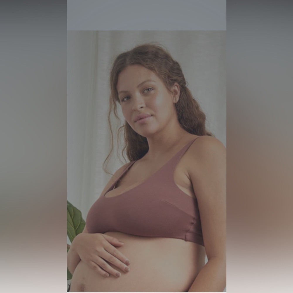 HOST PICK❤️Maternity Comfy, Bootcut Jeans guaranteed to stay put over belly❣️ - Picture 10 of 13